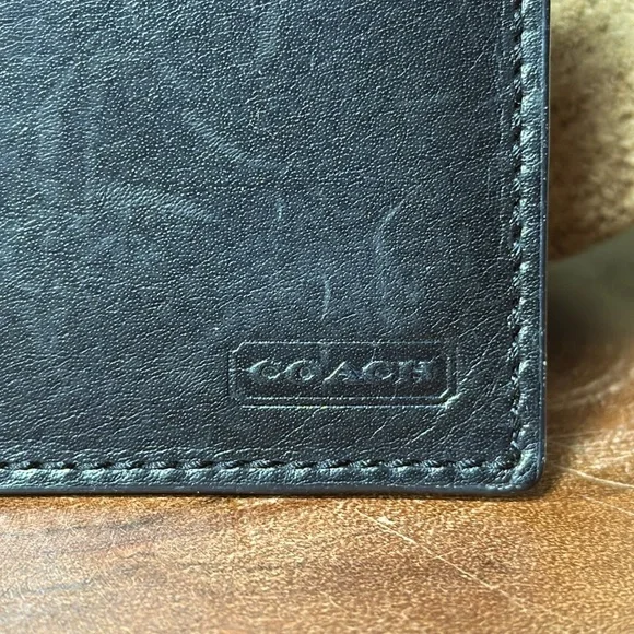COACH Men’s Vintage Card Wallet - Picture 2 of 11